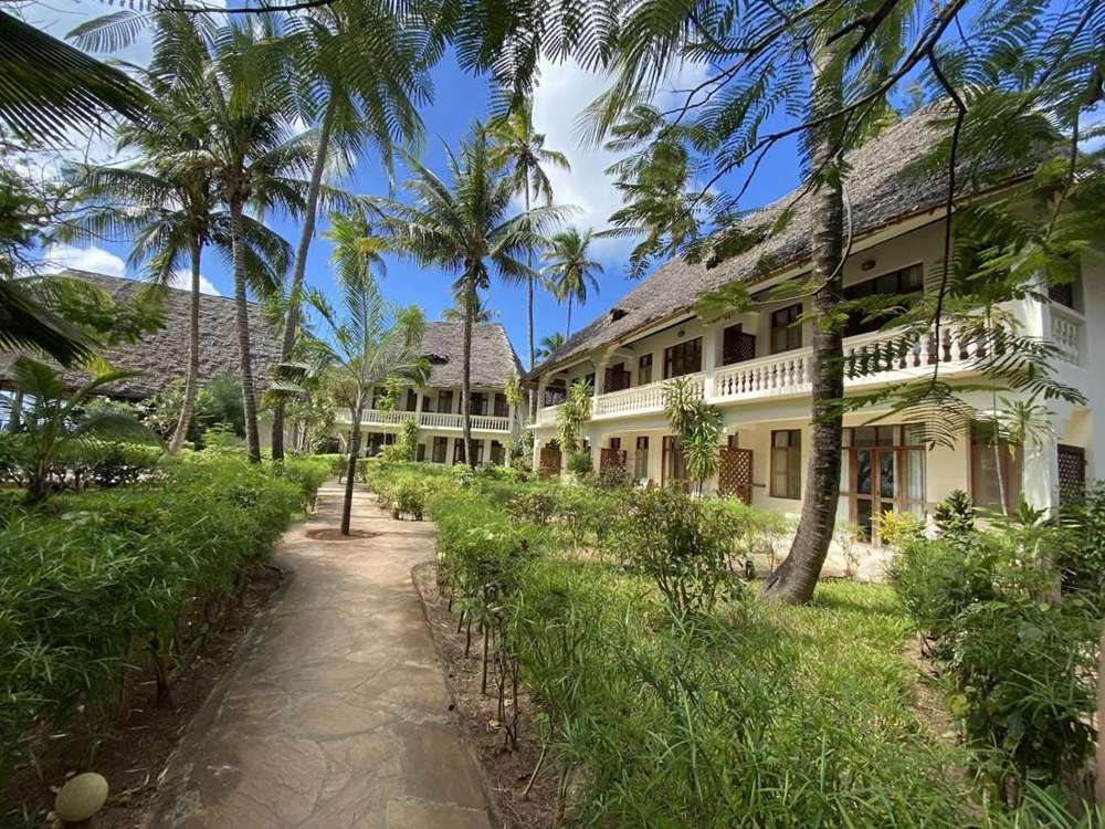 Garden path between the suites